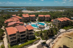 Residences at Barrier Reef 1-1C Oceanfront 2 BR by Stay Floreo